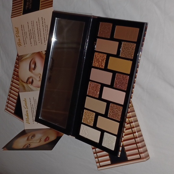 Too Faced. Born This Way. Natural Nudes - Picture 7 of 8